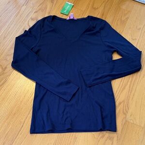 Lilly Pulitzer Janeen long sleeve V-neck shirt, size medium NWT true navy